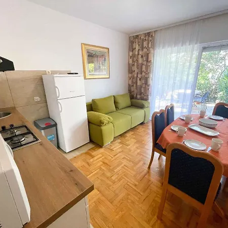 Apartman In 42074 Jadranovo