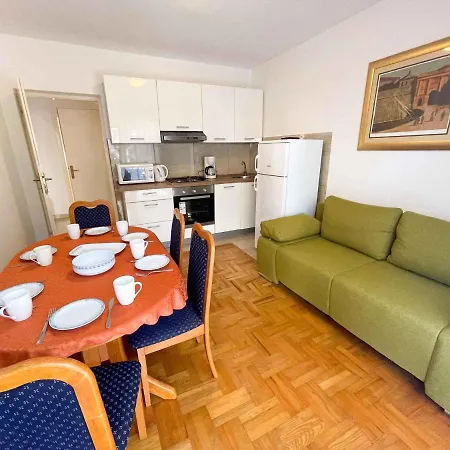 Apartman In 42074 Jadranovo