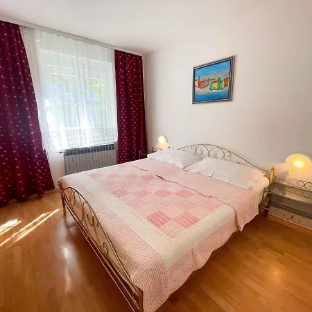 Apartman In 42074
